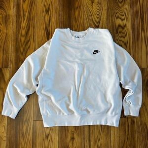 Nike White Crewneck Sweatshirt